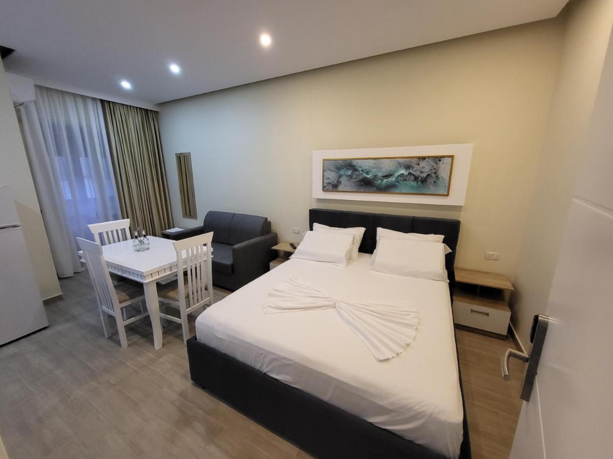 Delmar Apartments Golem  Luaran gambar