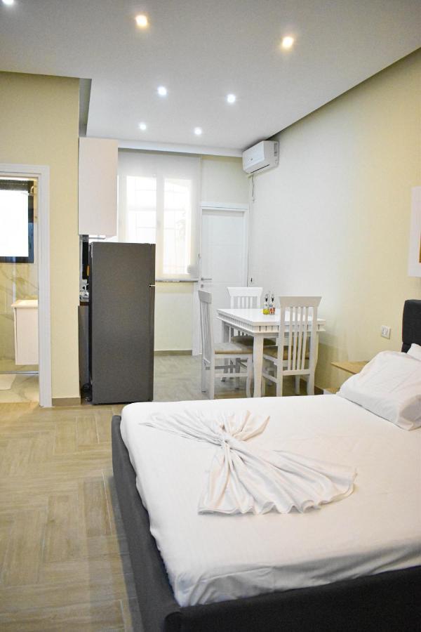 Delmar Apartments Golem  Luaran gambar