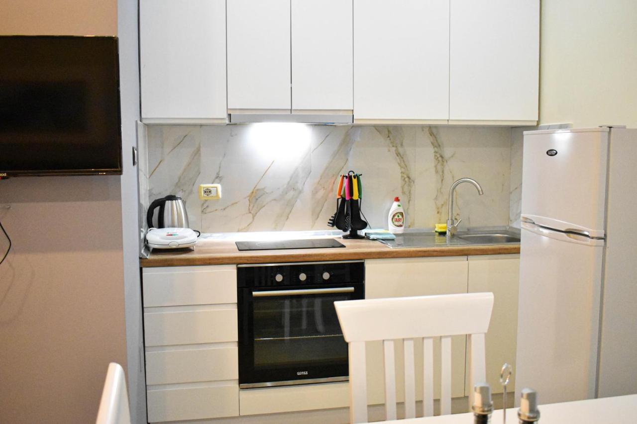 Delmar Apartments Golem  Luaran gambar