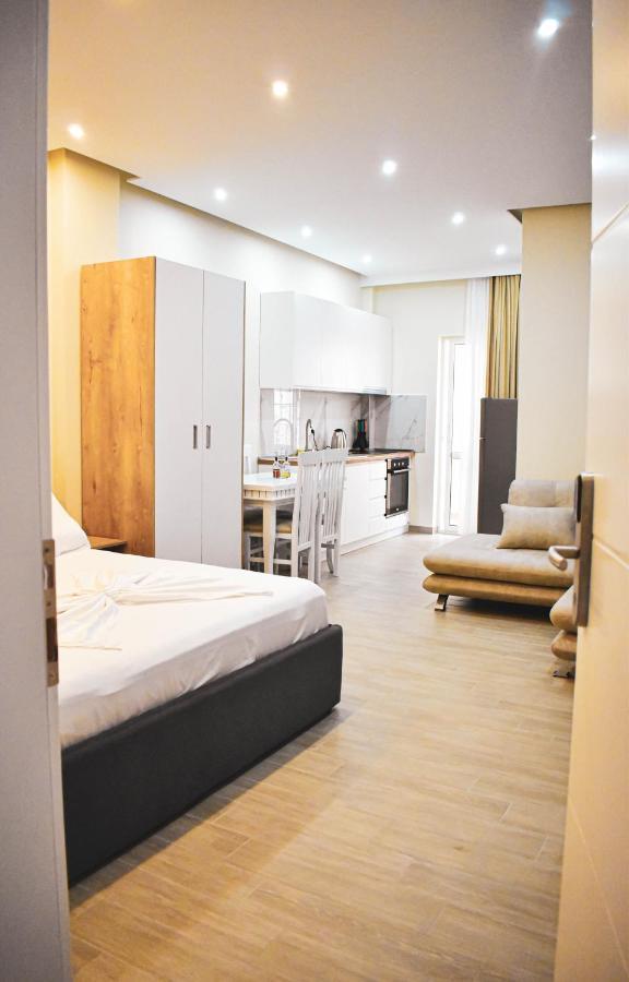 Delmar Apartments Golem  Luaran gambar