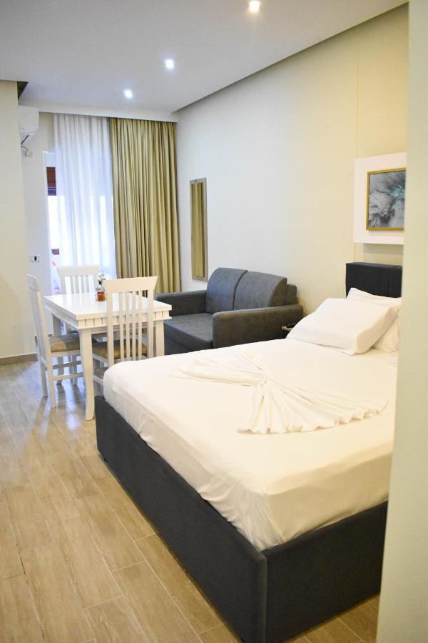 Delmar Apartments Golem  Luaran gambar