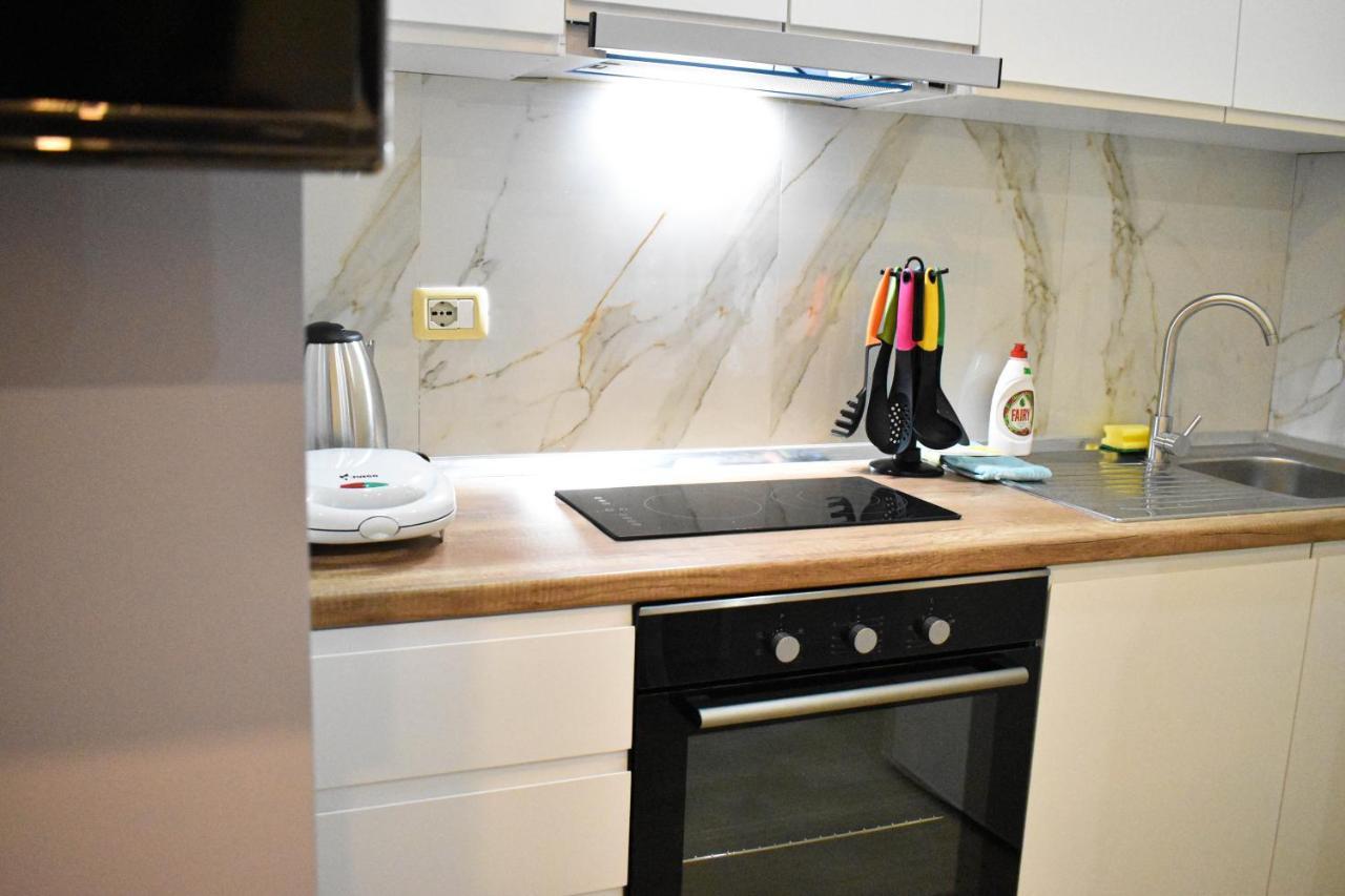 Delmar Apartments Golem  Luaran gambar