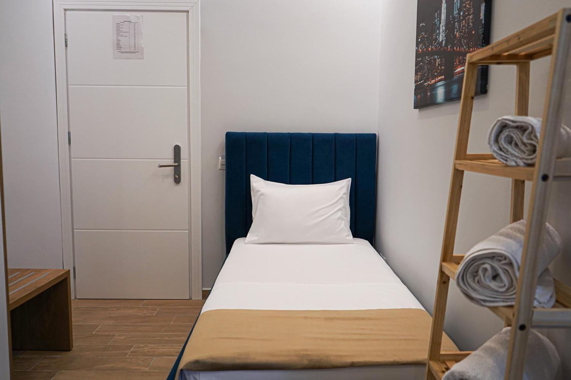 Delmar Apartments Golem  Luaran gambar