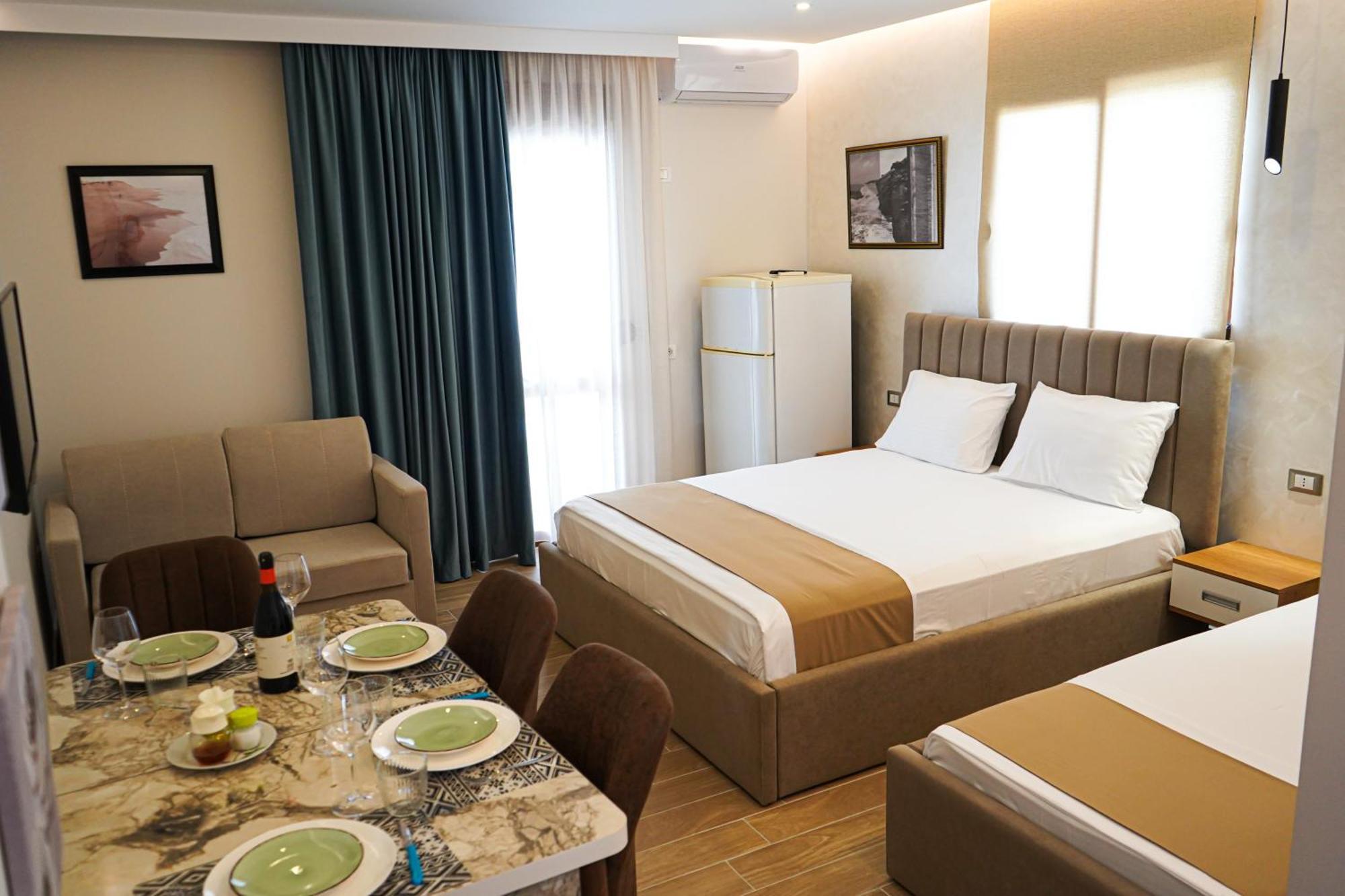 Delmar Apartments Golem  Luaran gambar