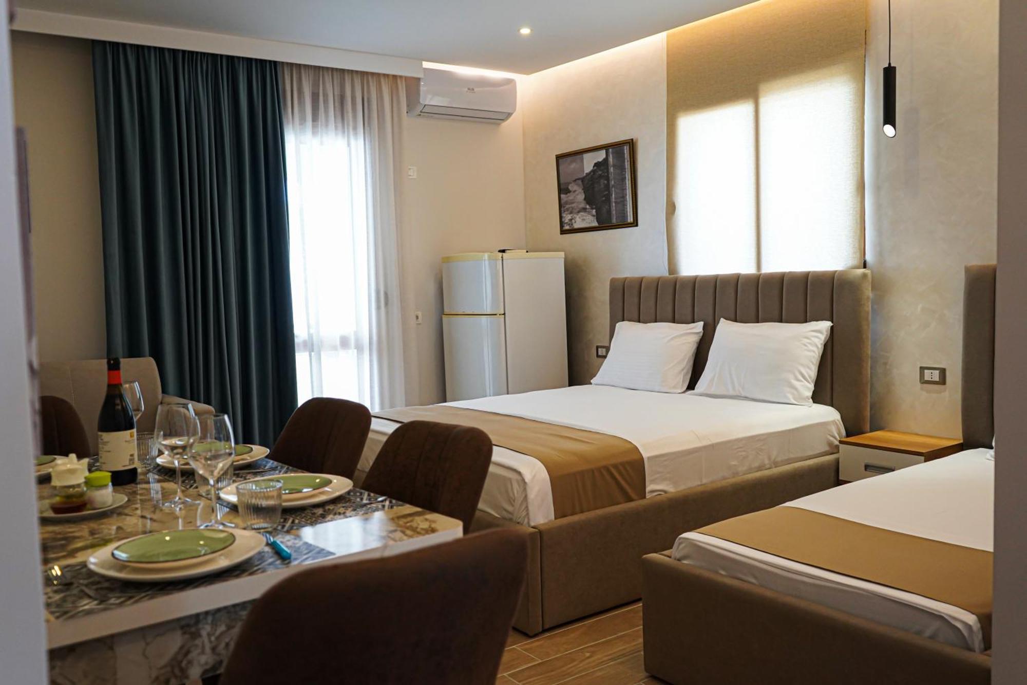 Delmar Apartments Golem  Luaran gambar