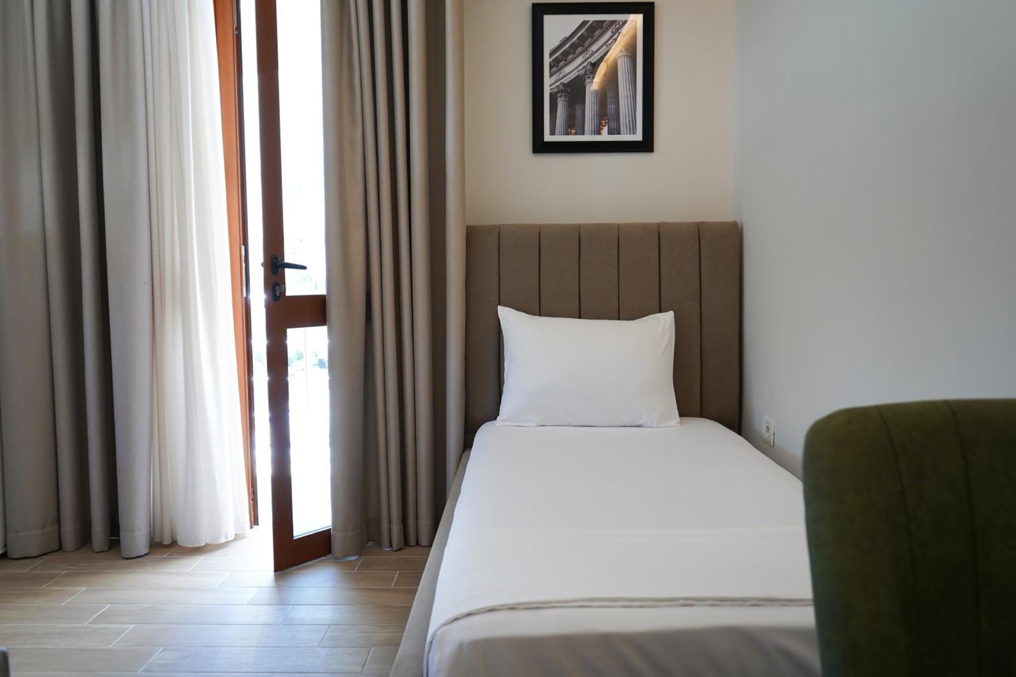 Delmar Apartments Golem  Luaran gambar
